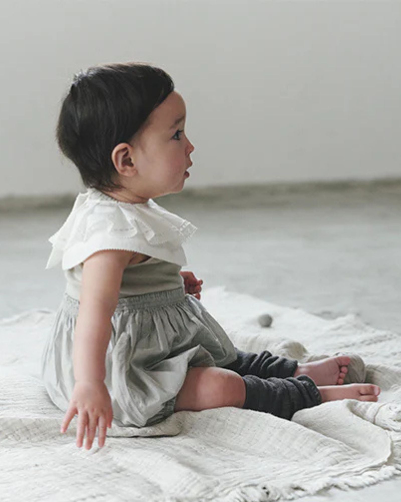360 Baby Bib - Elizabethan Ruff