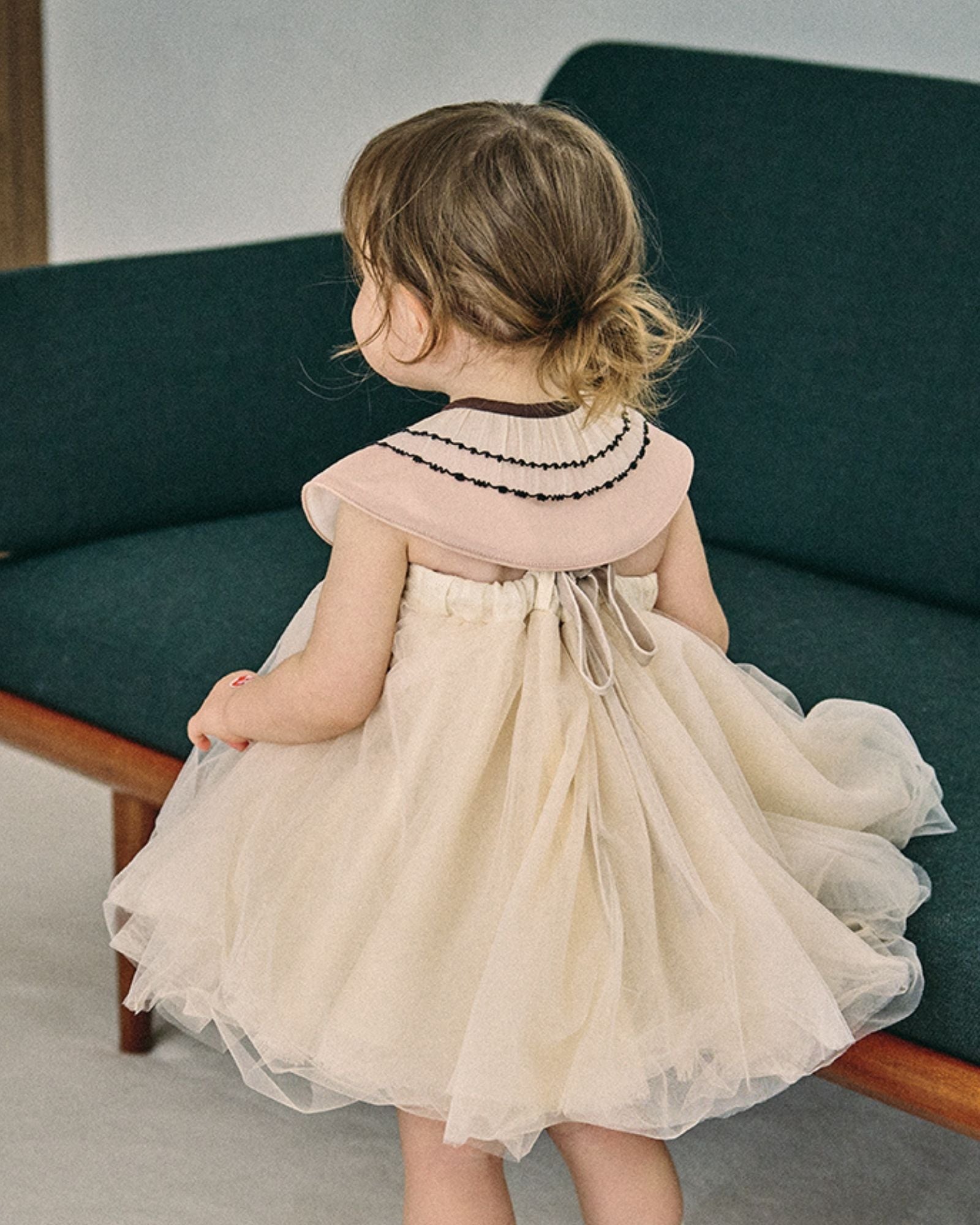 360 Baby Bib - Frills
