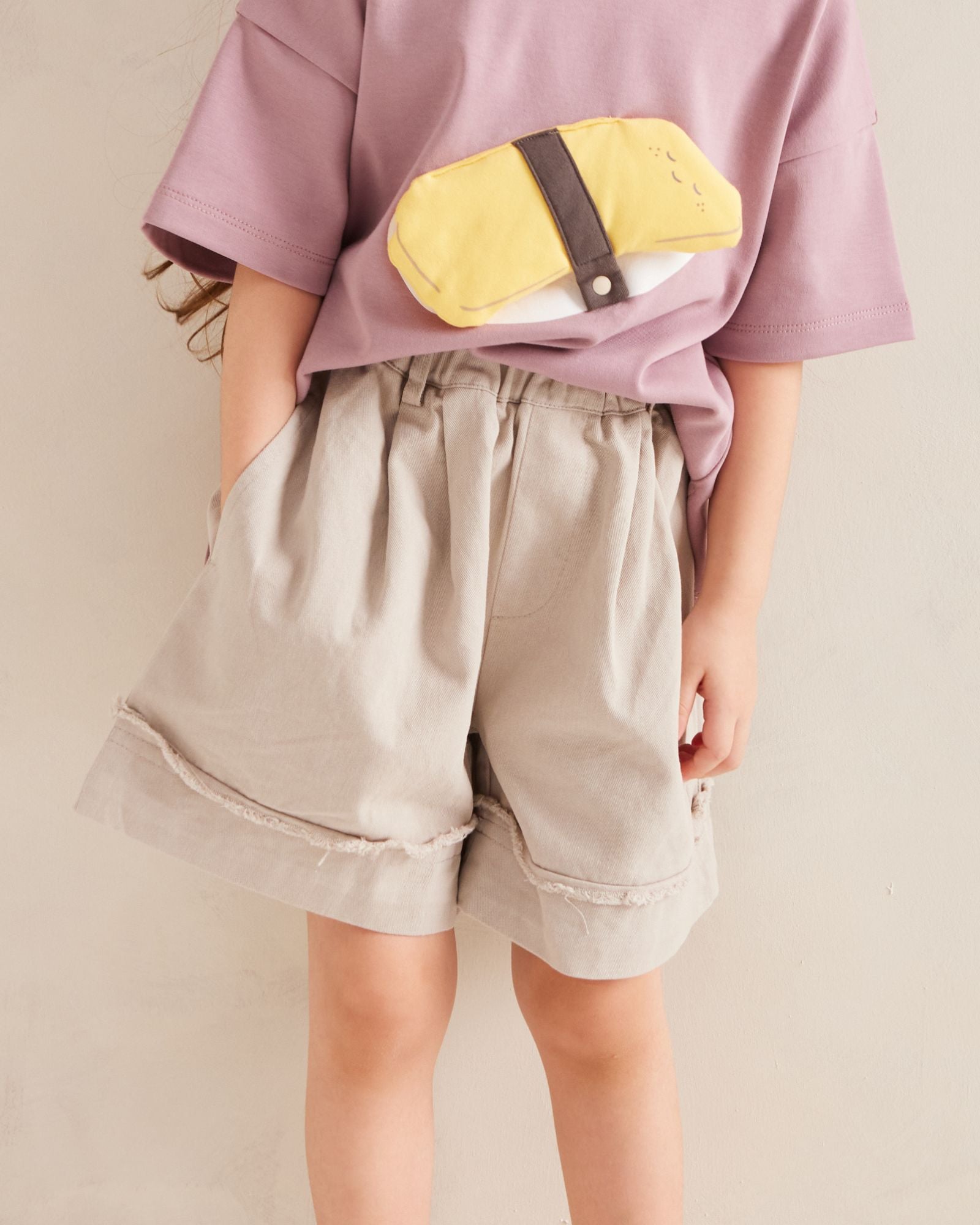 Online-exclusive: Grey Cuffed Shorts