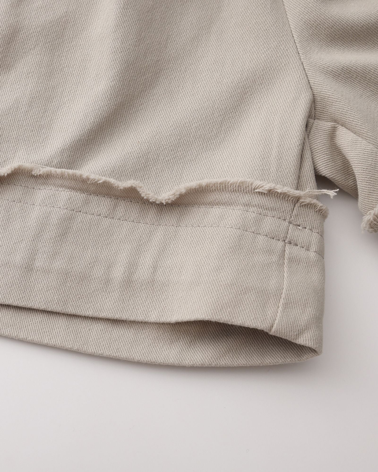 Online-exclusive: Grey Cuffed Shorts