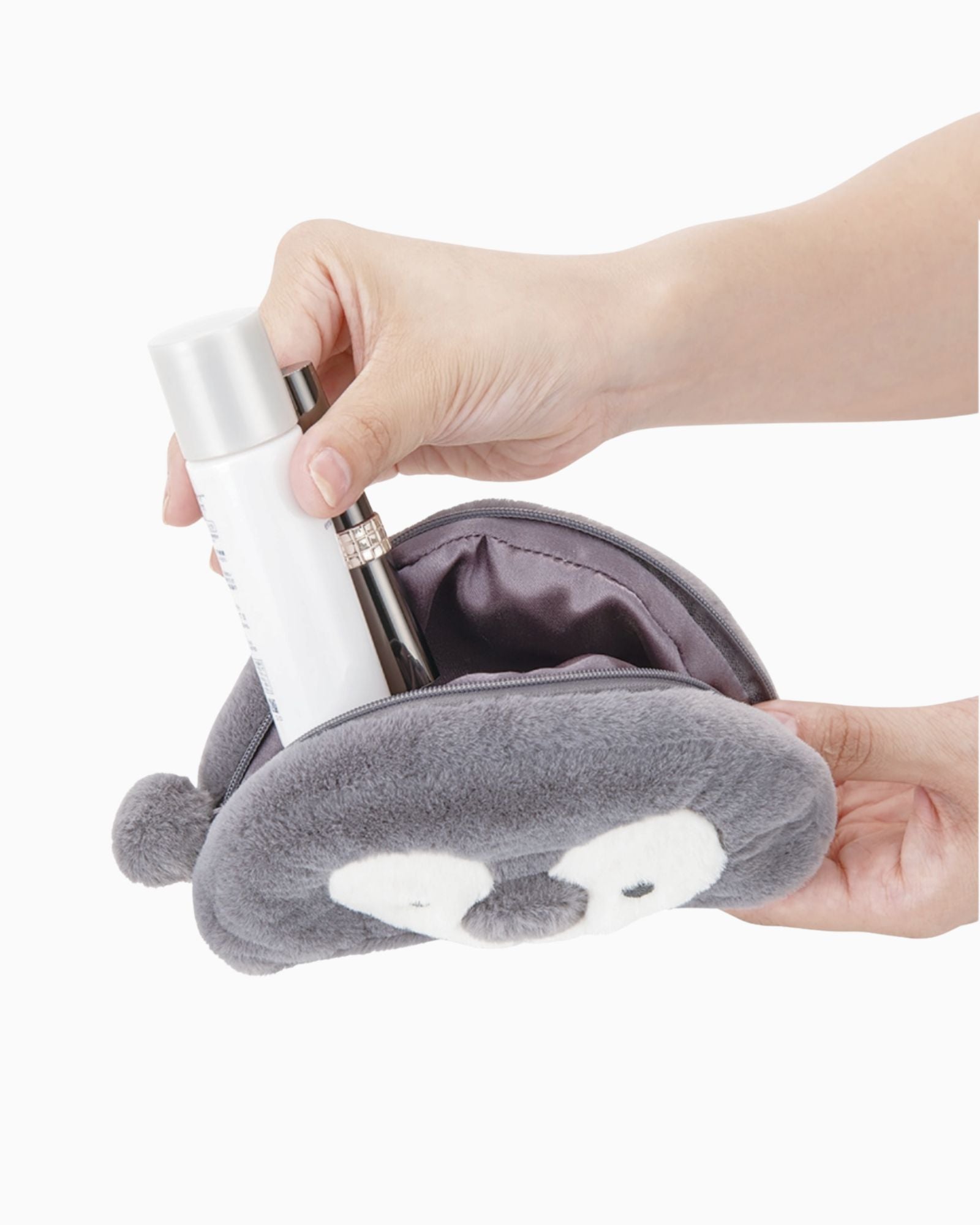 Liv Heart Penguin Pouch