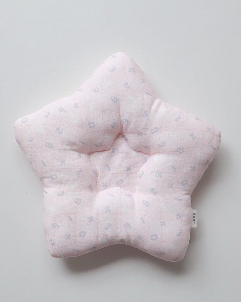 hand-made in Japan, double gauze cotton,pink star-shaped baby pillow. Perfect for babies and newborn gifting for 0-24 months old.